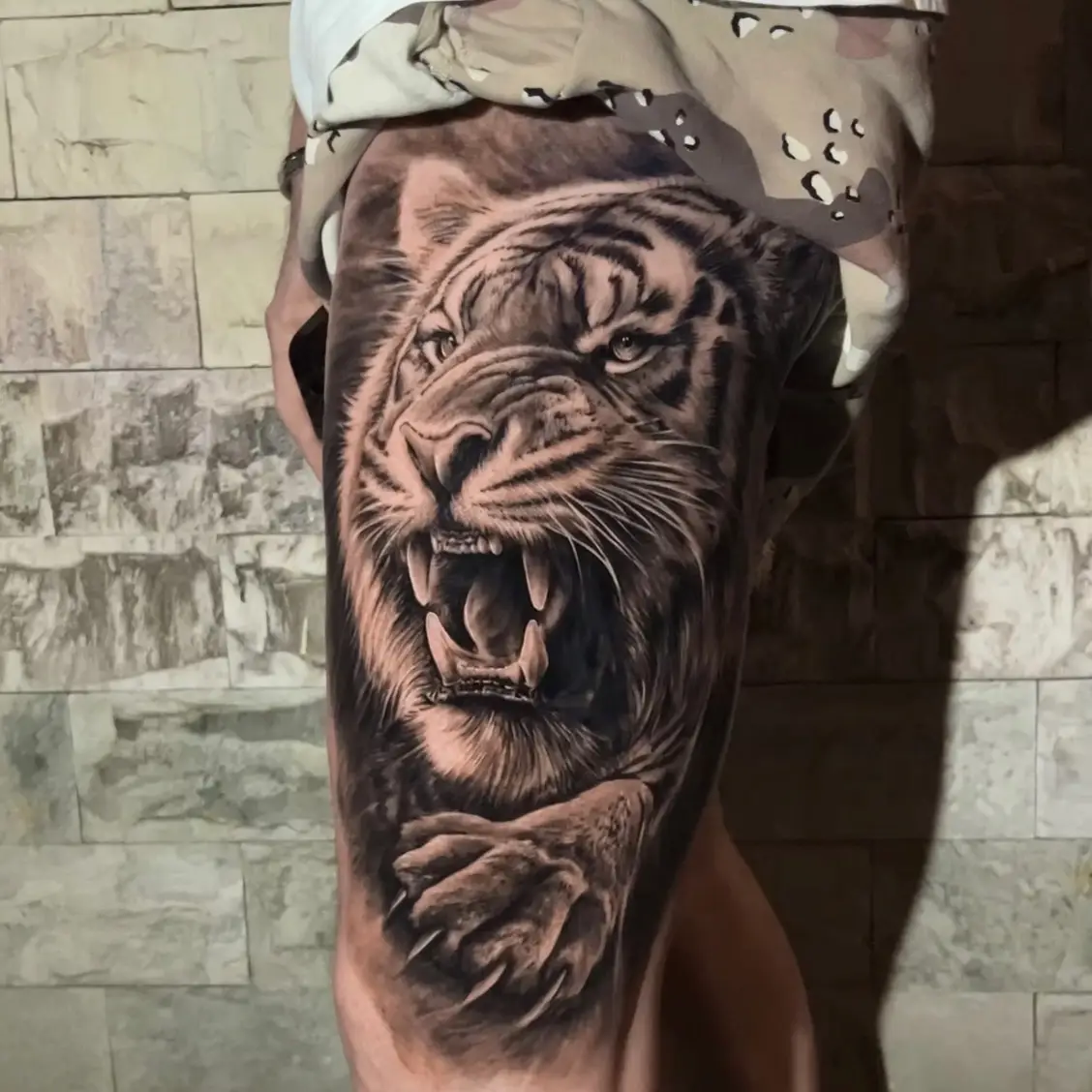 tatouage animalier tigre daddink la fratrie tattoo nice