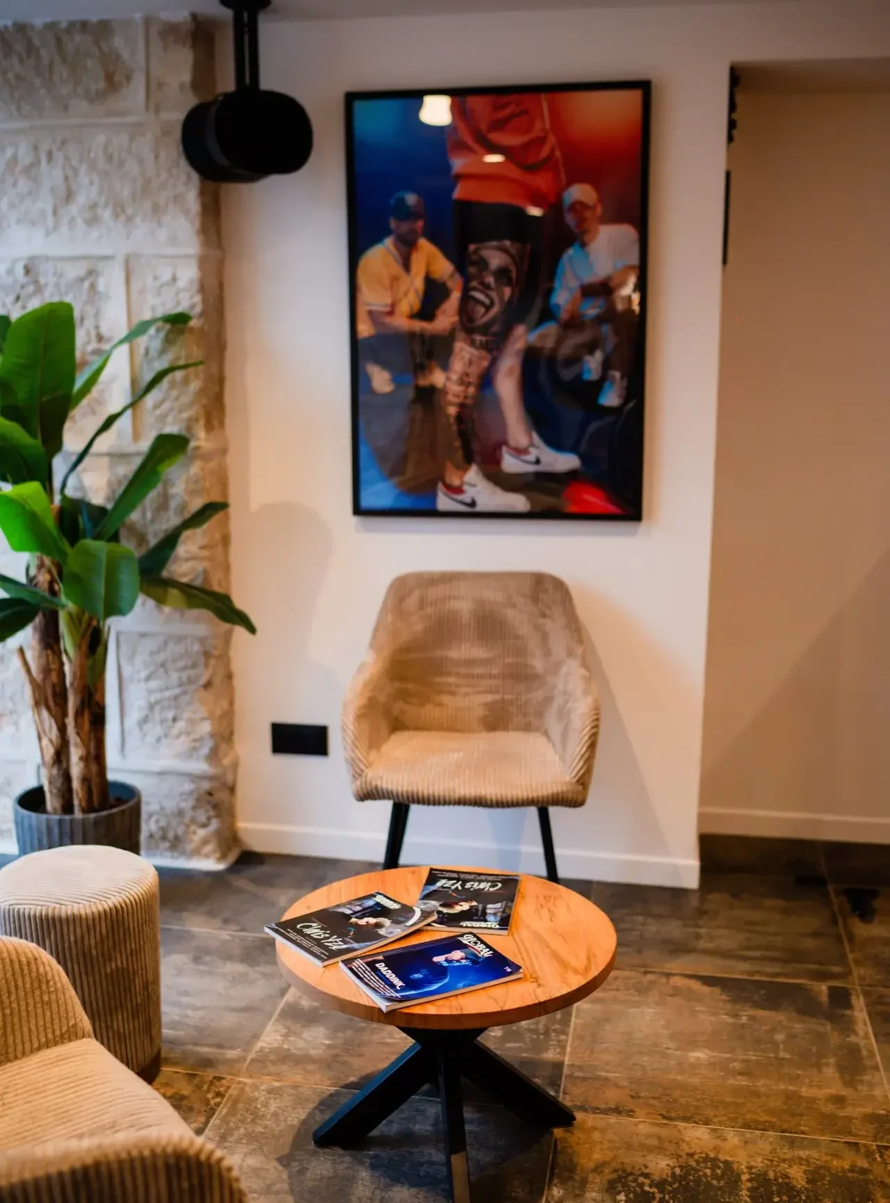 Rez de chaussée du salon de Tatouage LA FRATRIE TATTOO à Nice - Espace d'accueil